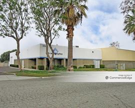 Riverside Business Park - 3343-­3492 Chicago Avenue & 3330-3494 Durahart Street