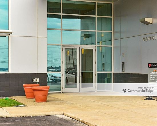 25 E Building