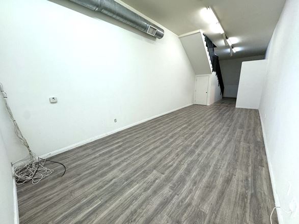 Fashion D. Commercial Lofts/Showrooms