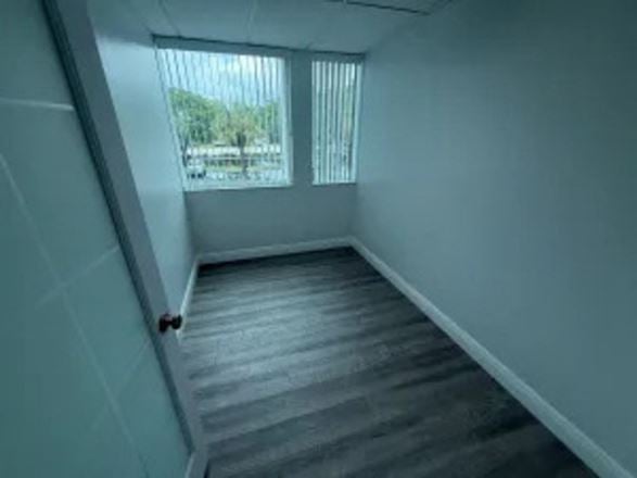 1743 SF Suite 203E PROFESSIONAL & MEDICAL OFFICE SPACE FOR LEASE