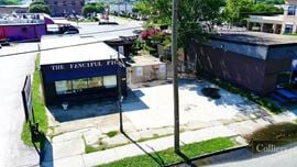 ±1,633 SF Freestanding Retail/Flex Building