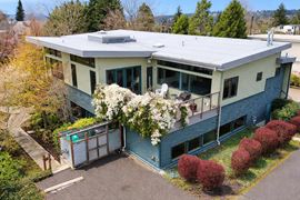 Hanson Professional Building