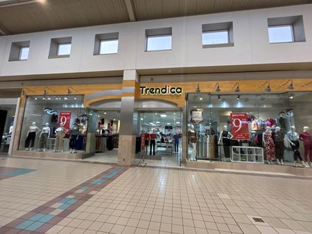 C23      Space Photo Gallery 4