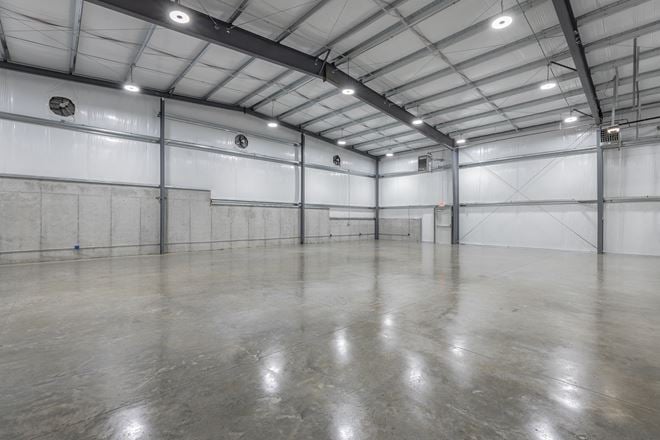 3906 Caine Ln - Sale