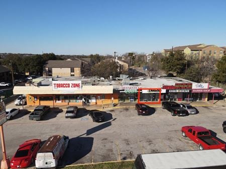 Retail space for Rent at 2011 w davis st in Dallas