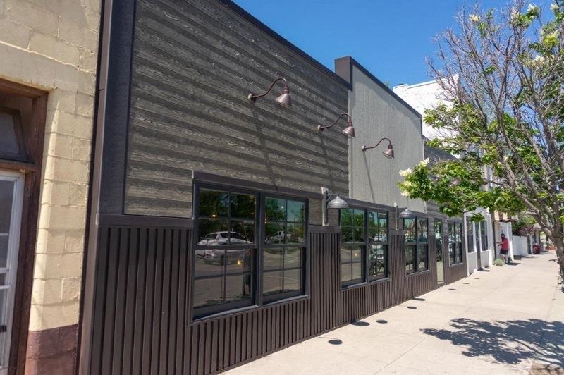 32 1st Ave West