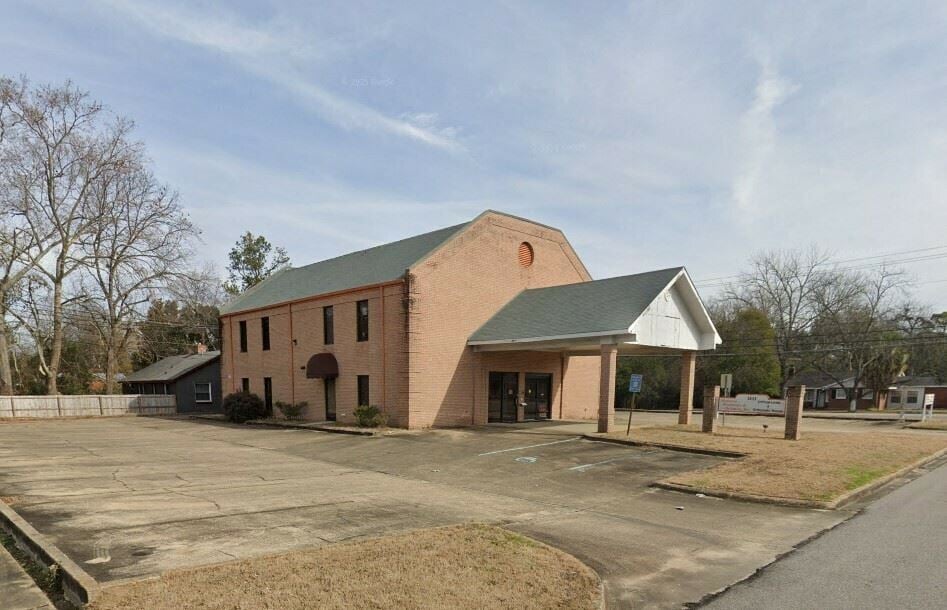 1441 Narrow Lane Pkwy - 6,000 SF Office on Corner Lot