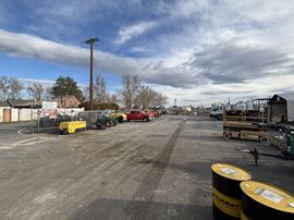 Kennewick Industrial Building + Yard