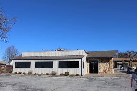 Photo of commercial space at 401 S 8th St in Rogers