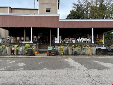 Photo of commercial space at 207 North Mason Street in Mason