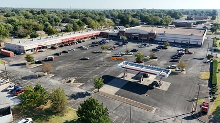 Retail space for Rent at 1209-1249 E Alameda St in Norman