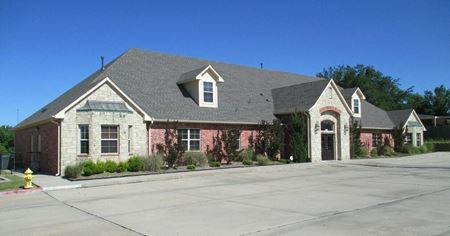 Photo of commercial space at 2012 S Post Road in Midwest City