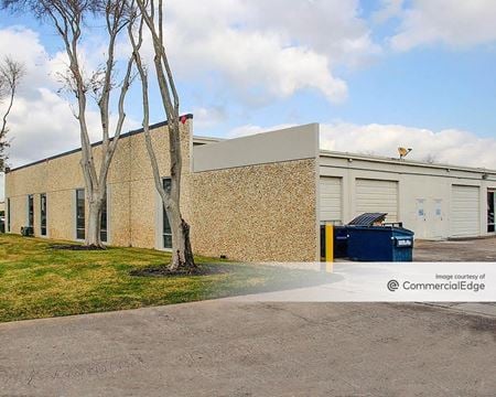 Industrial space for Rent at 2400 Central Pkwy in Houston