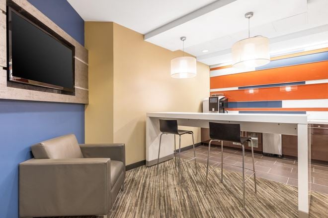 TN, Memphis - Southwind Office Center