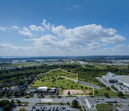 Other space for Sale at 576 Bronte Road, Oakville, ON in Oakville