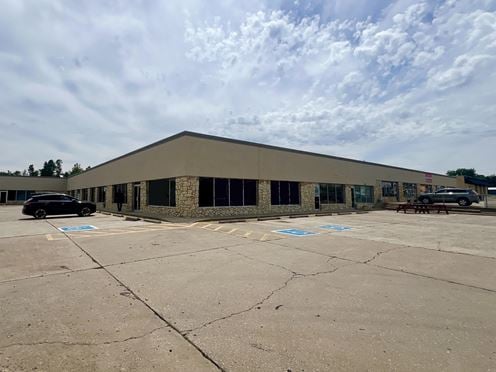 Community Park Shopping Center
