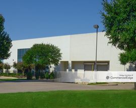 13901 Aviator Way