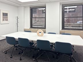 Regus - Indianapolis Meridian St