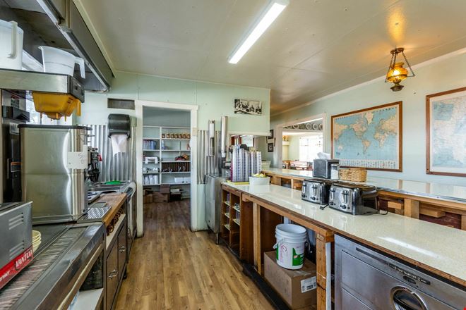 TURNKEY RESTAURANT OPPORTUNITY - THE THOMAS HOUSE
