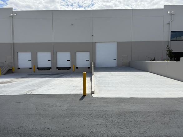 Immediate Occupancy | ±47,592 SF Turnkey Warehouse