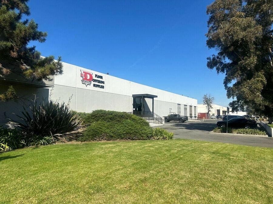 7261 Lampson Ave Bldg 13