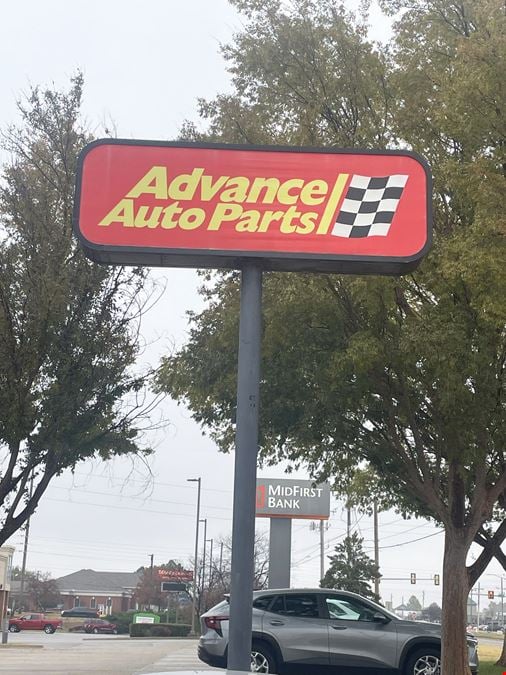 Advance Auto Building