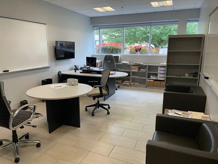 Photo of commercial space at 401 Commerce Drive in Fort Washington