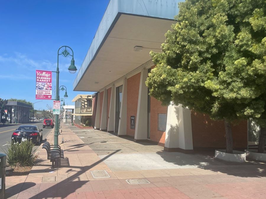 250 Georgia St