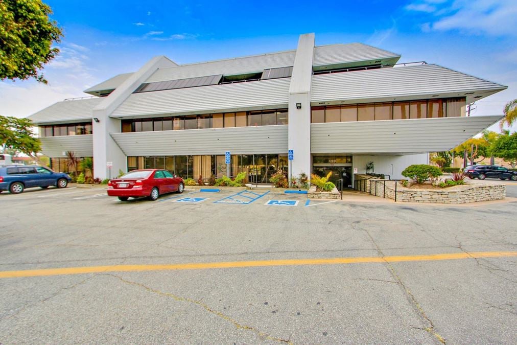 Pyramid Office & Medical Park