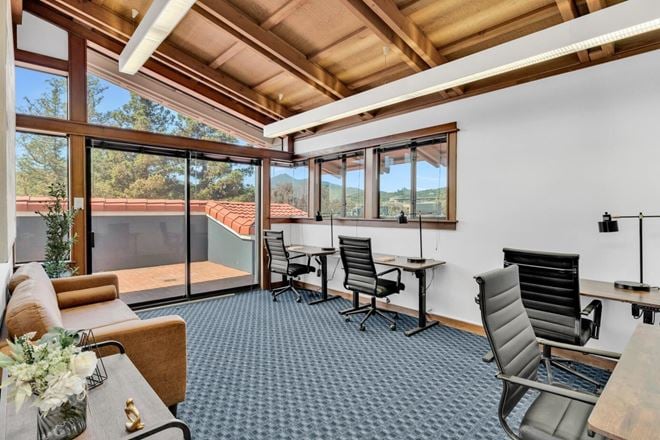 851 Irwin St | 29,923 SF | Office Building