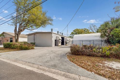 1060 Harbor Lake Dr