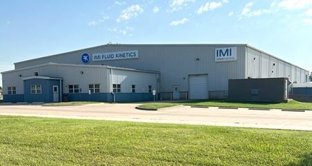 Industrial space for Rent at 1108 Industrial Road in Winfield