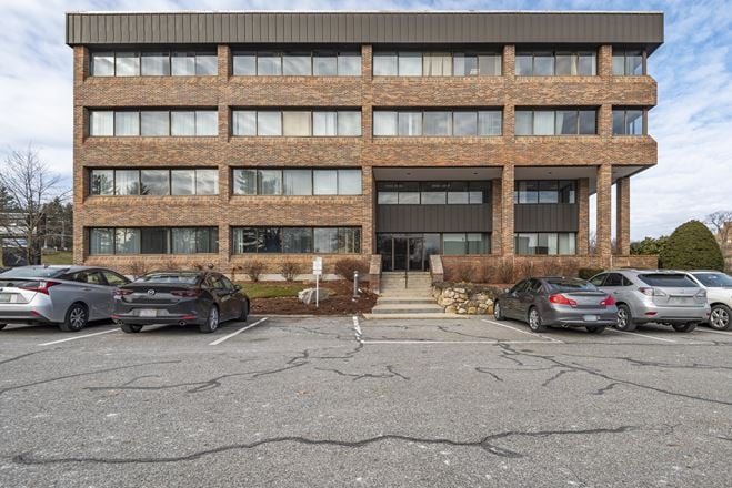 NH, Nashua – One Tara Boulevard