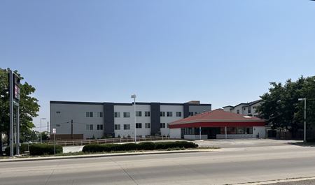 Retail space for Rent at 1970 S Holly St in Denver