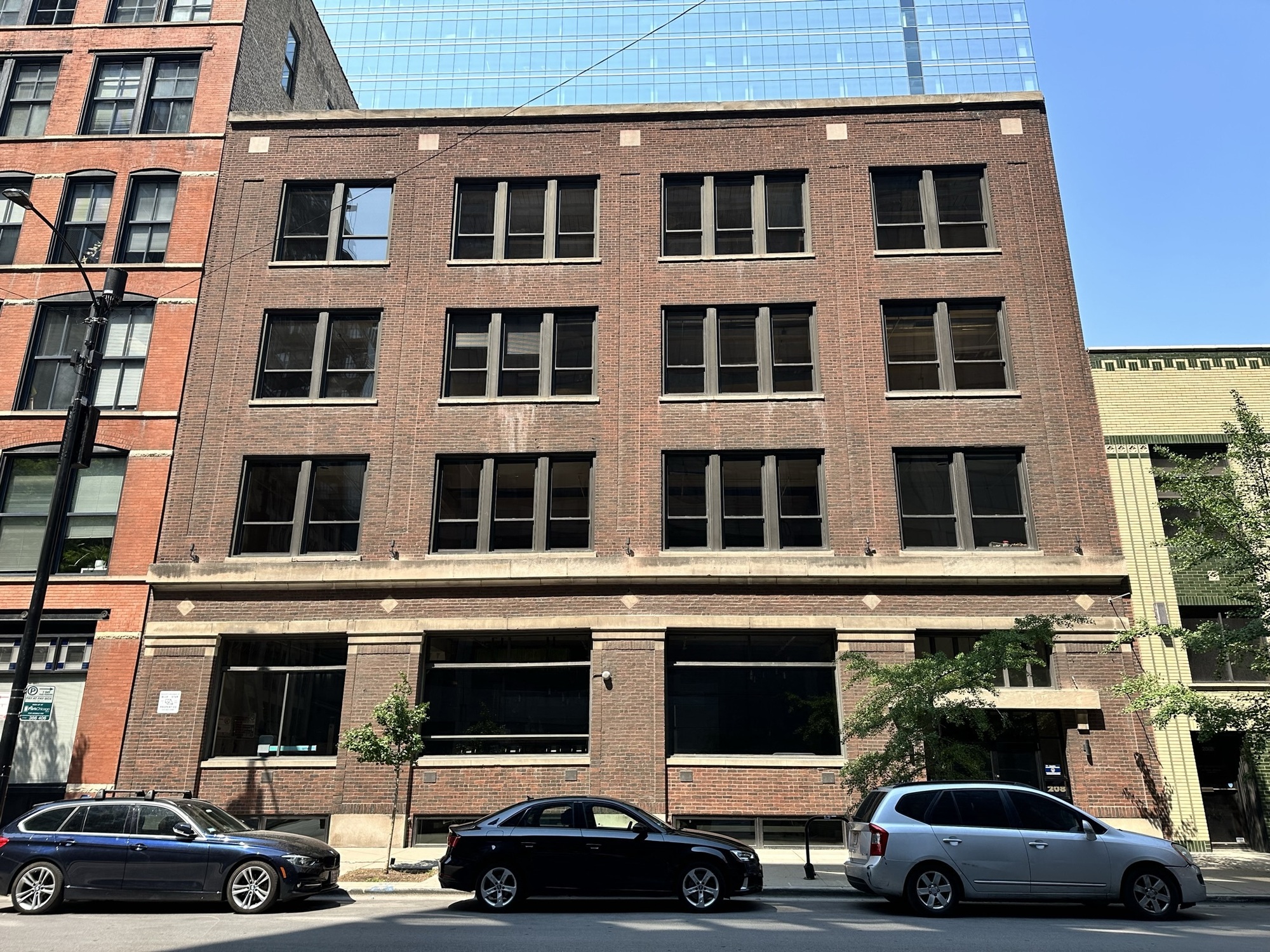 208 S Jefferson St, Chicago, IL 60666