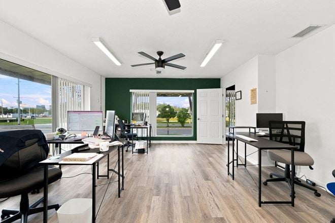1,645 SF Office Suite for Lease in East Tampa, FL