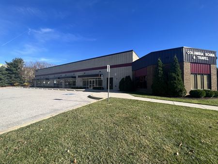 Photo of commercial space at 6695 Dobbin Rd in Columbia