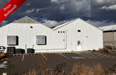 157 E Industrial Blvd