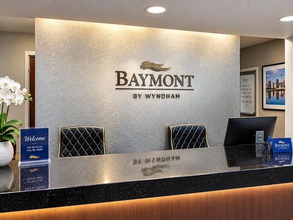 AUCTION: Baymont by Wyndham | 52 Rooms | Toledo Airport | Swanton OH