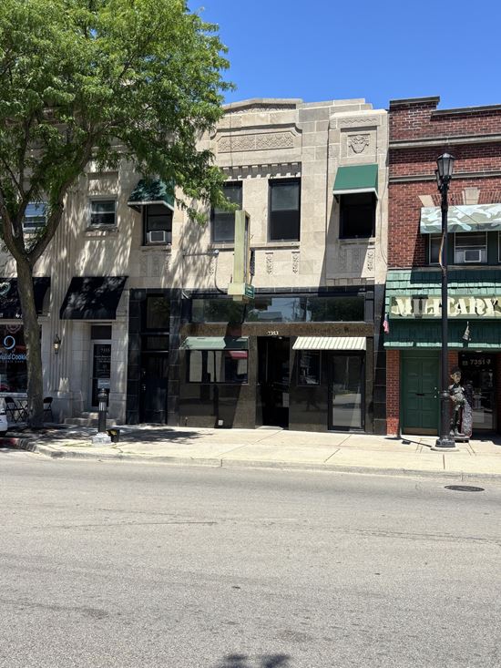 Second-Generation Forest Park Restaurant For Lease