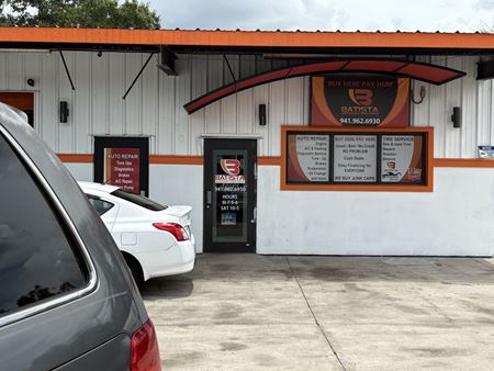 Retail space for Sale at 3000 N Washington Blvd in Sarasota