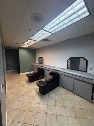 201 Ring Road Suite 60