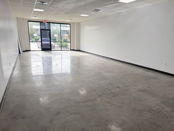 Retail Suites Fronting O'Neal Lane