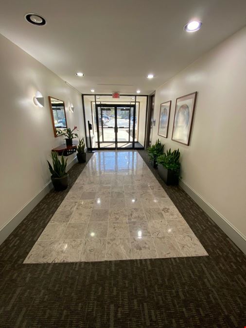 11 Corporate Woods
