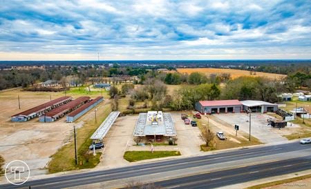 Retail space for Sale at 351 E Cedar Creek Pkwy in Seven Points