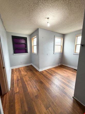 1303 Laurens Rd