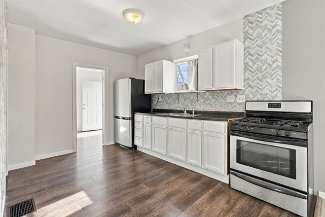 162 Woodlawn Ave