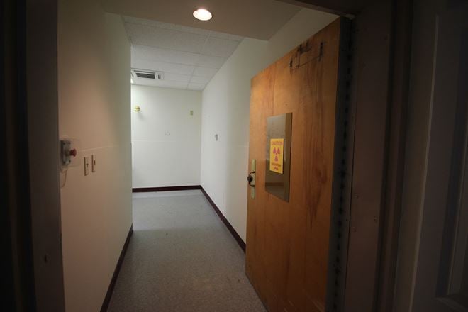4-unit 9,200 +/- SF Medical / Office Building