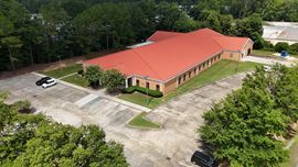 5911 Greenwood Pkwy