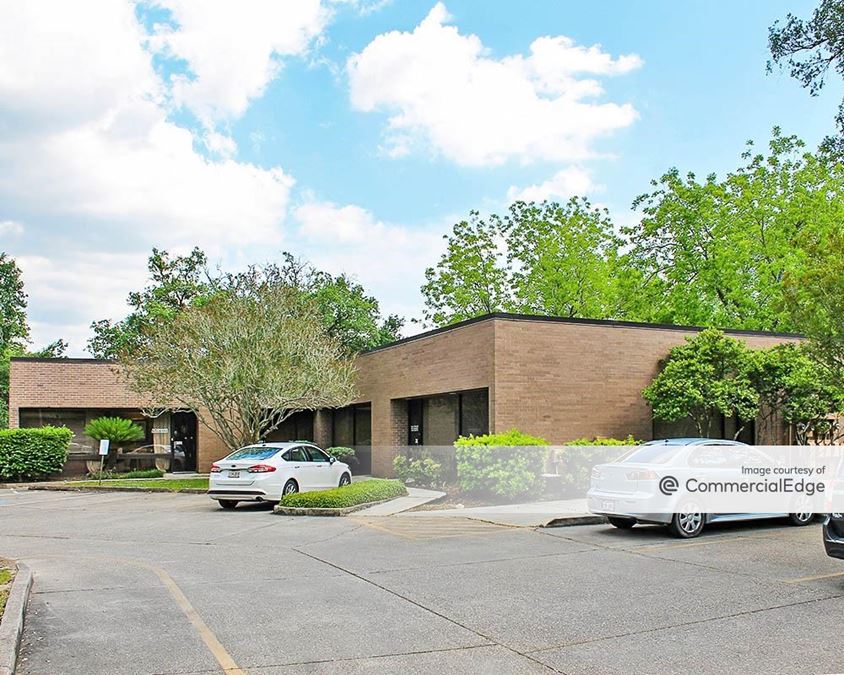 Pinhook Office Court 2020 West Pinhook Road Office Building